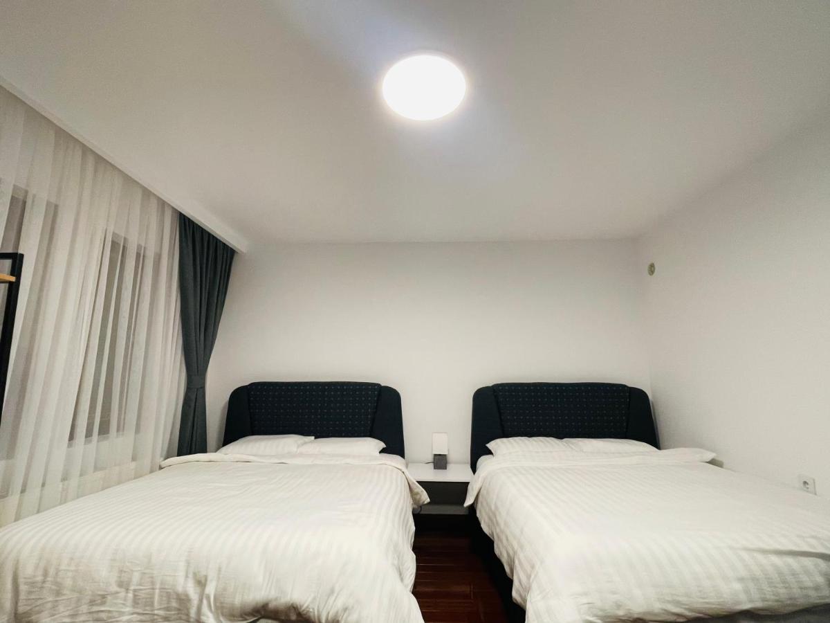 Soho Pristina Kosovo Bed & Breakfast エクステリア 写真